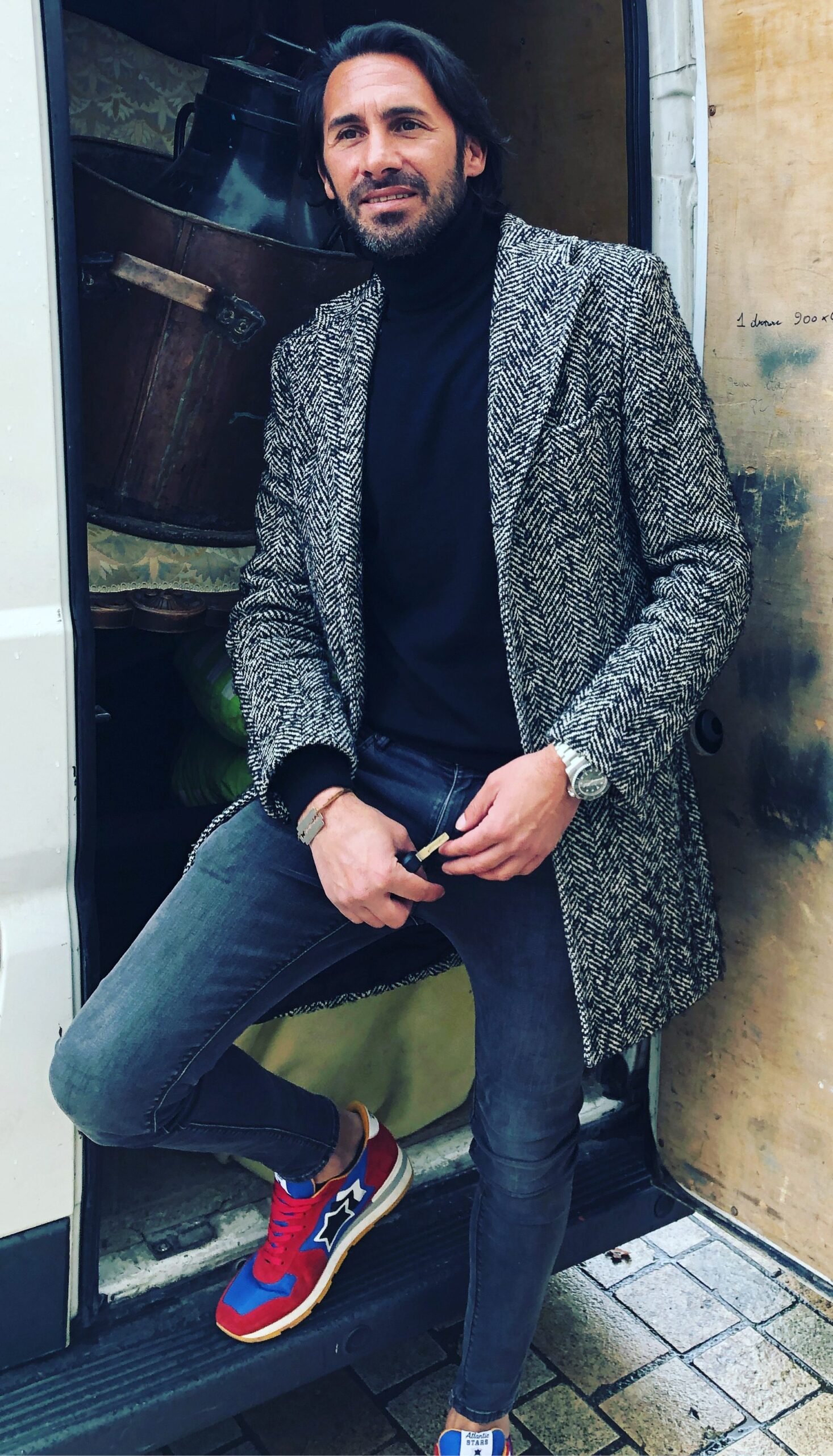 morgan-antiquités photo de morgan antiquaire brocanteur